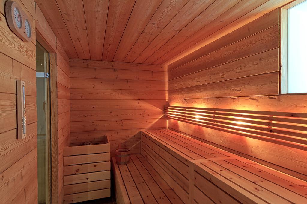 Hotel Pine Тирес Екстериор снимка